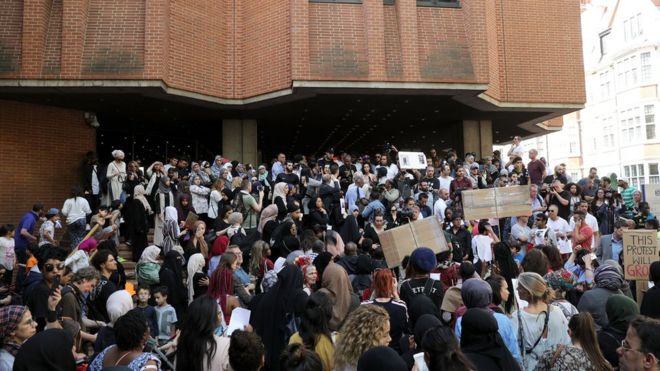 Protestors outside Kensington Town Hall