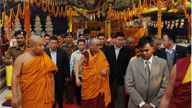 Hôm 4/01/2010, Đức Dalai Lama, lãnh tụ tinh thần Tây Tạng đã đến thăm đền Mahabodhi và làm đọc kinh.