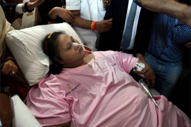 Eman Ahmed, who was possibly the world"s heaviest woman, leaves Saifee hospital, in Mumbai, India, 04 May 2017.