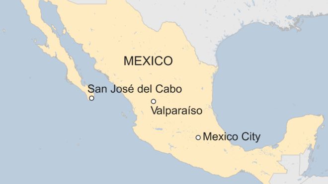 Gunmen shoot up Mexican Beach resort with Automatic weapons Gunmen shoot up Mexican Beach resort with Automatic weapons