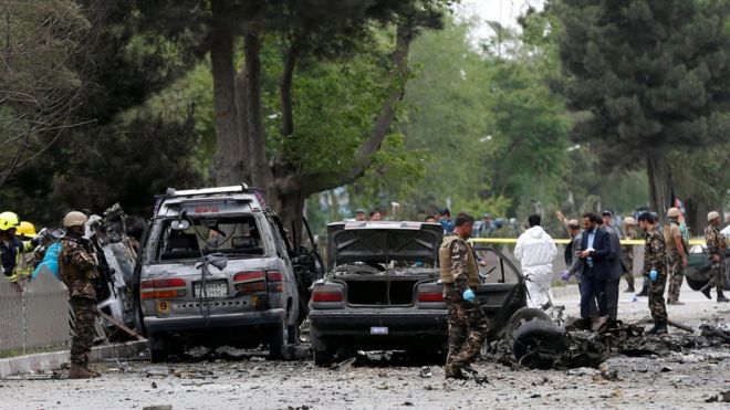 Kabul bomb attack targeting Nato convoy kills eight