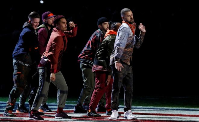 Justin Timberlake and his dancers