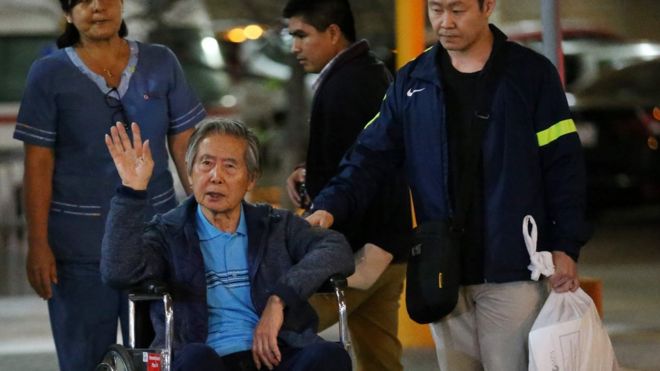 Alberto Fujimori a la salida del hospital