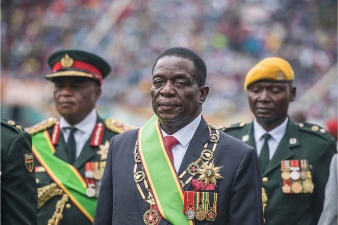 Jeshi liliingilia kati na kumng'atua mamlakani Robert Mugabe