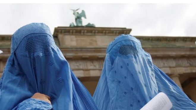 Burkas being worn in Germany (file photo)