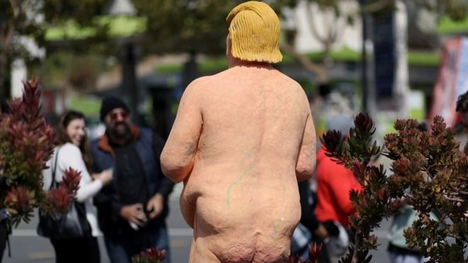 Donald Trump heykelleri