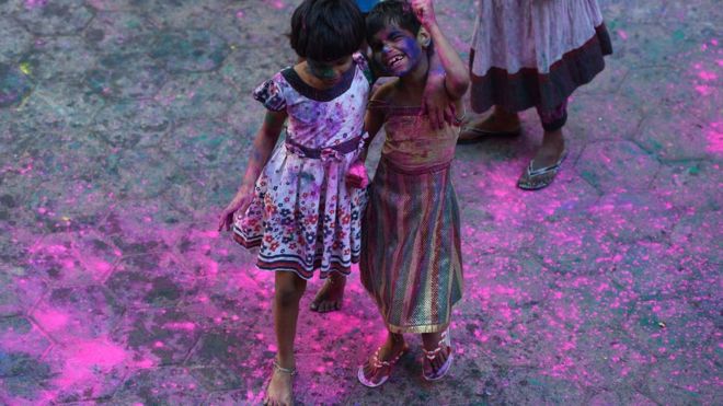 ஹோலி - HOLI