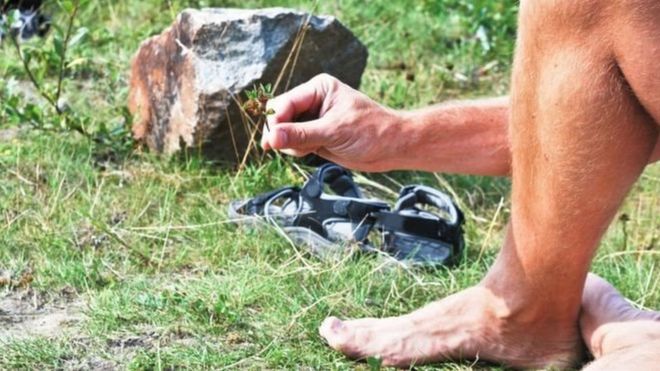 பாரிஸில் திறக்கப்பட்டிருக்கும் `நிர்வாணப் பூங்கா`