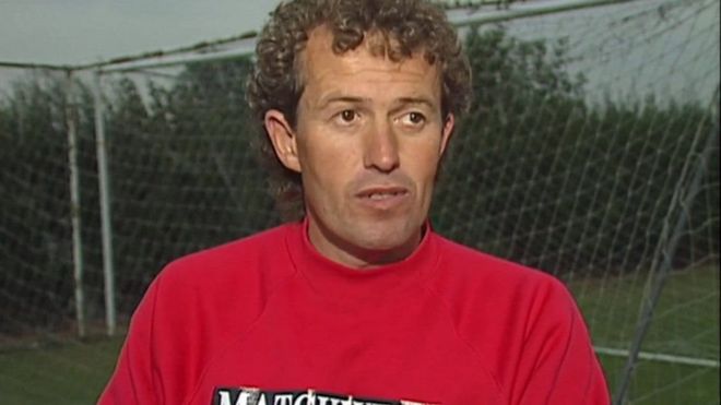 Barry Bennell wuxuu macallim u ahaan jiray koox dhallinyaro ah