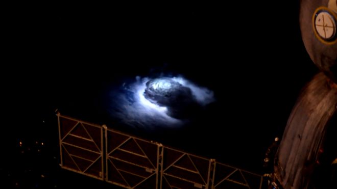 _100729621_thunderstorm_seen_from_space_station.png