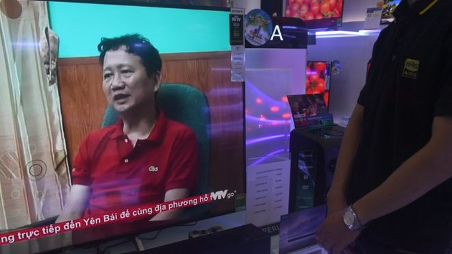 Ông Trịnh Xuân Thanh xuất hiện trong đoạn phim chiếu trong chương trình thời sự của VTV tối 3/8