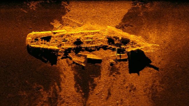 Una imagen sonar de uno de los barcos naufragados descubiertos en 2015.