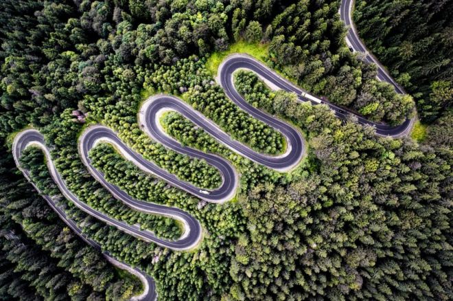 டிரான்சில்வேனியாவிலுளள் ஒரு சாலை, ருமேனியா