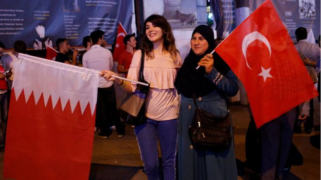 في صحف عربية: رثاء لحال "التناحر الخليجي" وتحذير من "الارتماء في أحضان إيران"