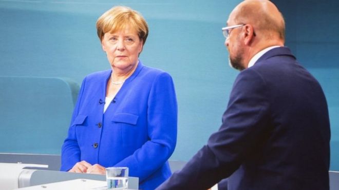 Baada ya mdahalo huu, Merkel ameonekana kumpita wazi Schulz