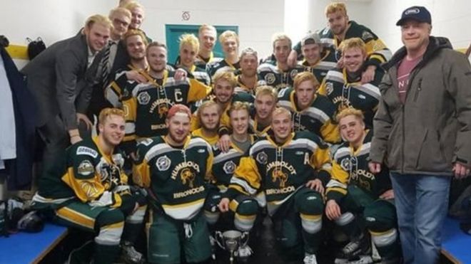 ஹாக்கி அணியினர்