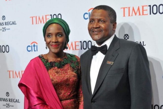 Aliko Dangote, mtu tajiri zaidi Afrika, akiwa na bintiye Halima