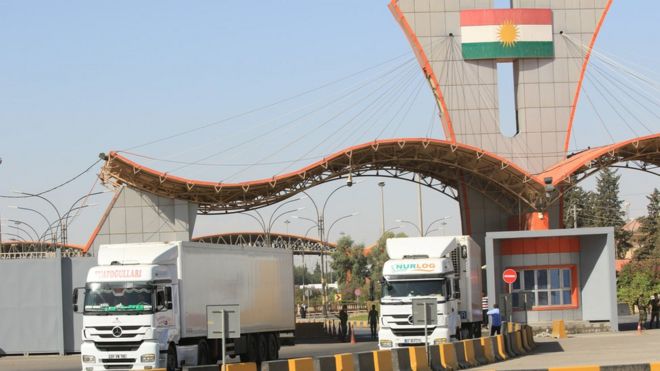 قوات الحكومة العراقية "تسيطر على معبر إبراهيم الخليل" في إقليم كردستان على الحدود مع تركيا _98551422_mediaitem98551421