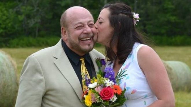 Canadian father struck by lightning at daughter's wedding