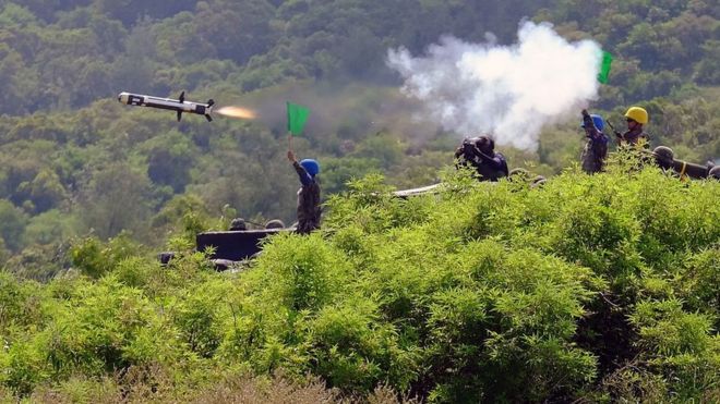 Taiwanese soldiers launch a US-made Javelin missile during the annual Han Guang life-fire drill in southern Pingtung on August 25, 2016.