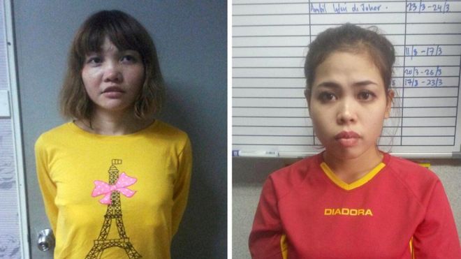 Đoàn Thị Hương và Siti Aisyah hôm bị bắt