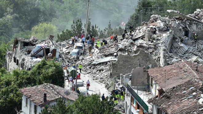 Aldea de Pescara del Tronto completamente destruida