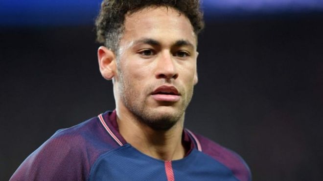 Neymar mchezaji aliyesajiriwa kwa pesa nyingi kutoka Barcelona kwenda Psg