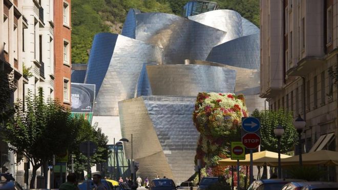 Una imagen de Bilbao, con el Guggenheim de fondo