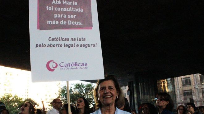 Maria José Rosado-Nunes em marcha contra a PEC 181