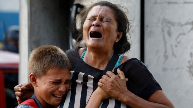 mujer llorando