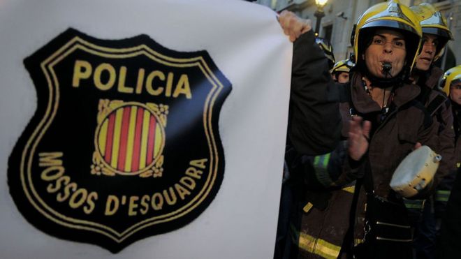 Policía de Cataluña.