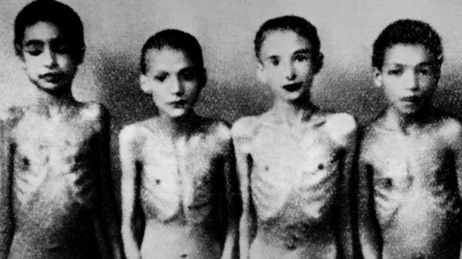 அவுஷ்விட்ஸ் வதைமுகாமில் குழந்தைகள்