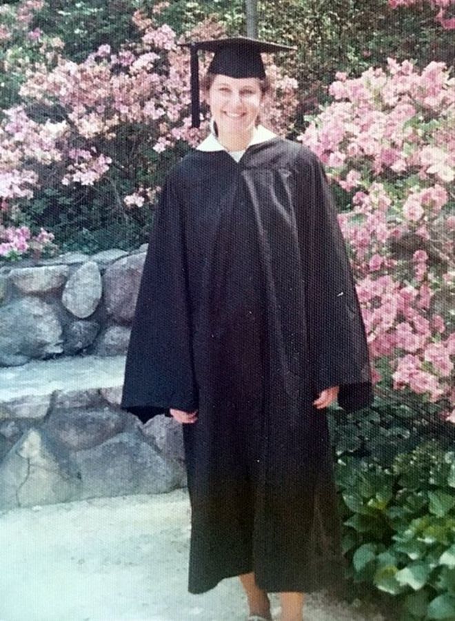 Maryann Gray em foto de 1975, ao se formar na Universidade de Duke