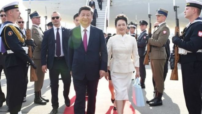 习近平去年访问波兰