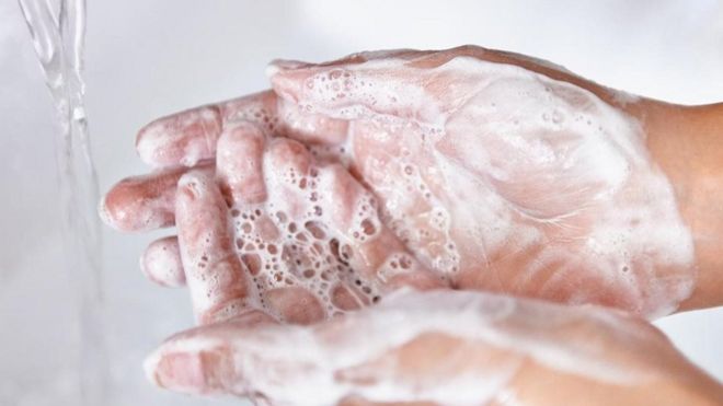 كيف تغسل يديك بطريقة صحيحة تخلصك من الجراثيم؟