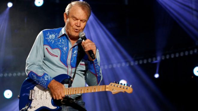 Glen Campbell performs during the Country Music Association (CMA) Music Festival in Nashville, Tennessee June 7, 2012