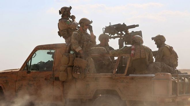 Armed men in uniform believed to be US special forces in Syria (25 May 2016)