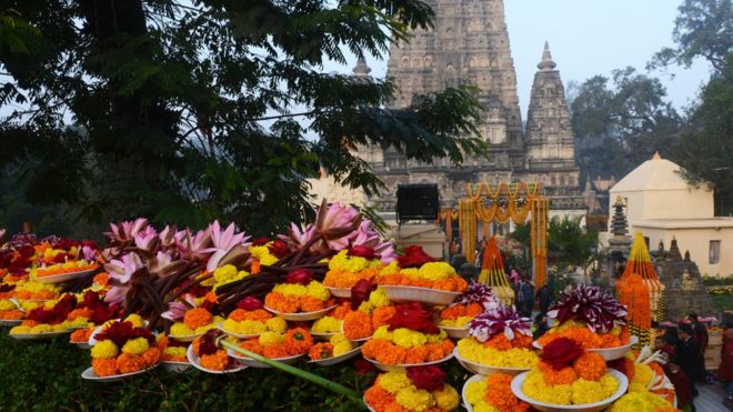 Đền Mahabodhi được cho là nơi Đức Phật lên cõi Niết Bàn và thu hút nhiều Phật tử tới lễ viếng