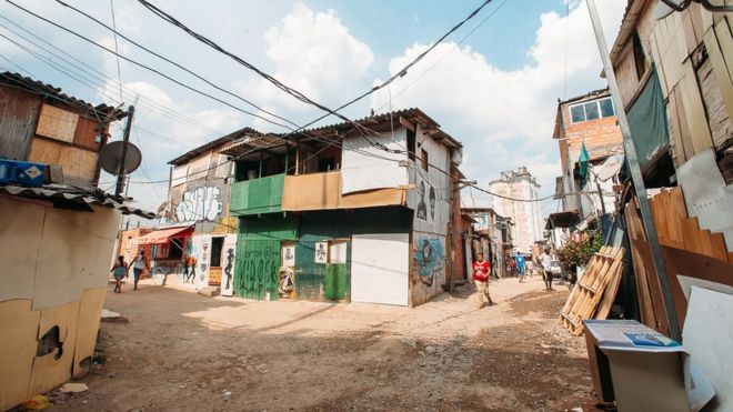 Casas na periferia de São Paulo