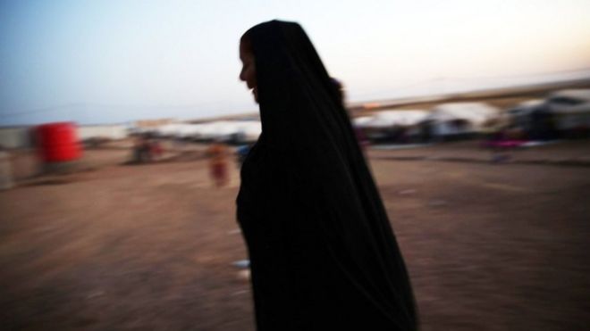 A displaced Iraqi woman in one of the refugee camps.