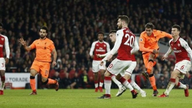 Arsenal walikuwa nyuma 2-0 baada ya Phillipe Coutinho kufunga kwa kichwa naye Mohammed Salah akaongeza bao la pili katika kipindi cha pili.