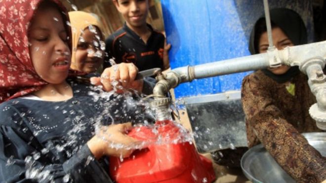 مياه "تصل متأخرة" بأسعار مرتفعة في مصر