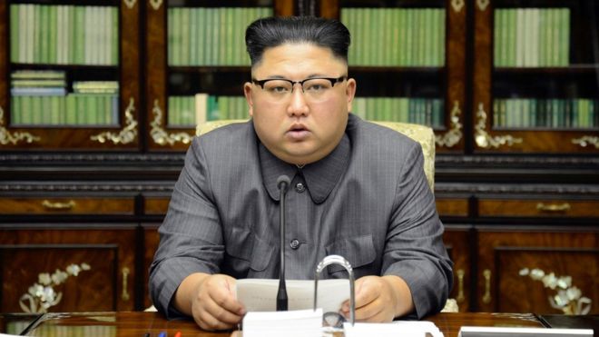 زعيم كوريا الشمالية : ترامب المختل عقليا أقنعني بالحاجة إلى البرنامج النووي _97967995_hi041884393
