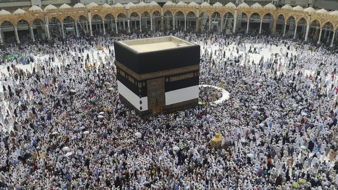 صحف عربية تشيد باستقبال السعودية للحجاج القطريين