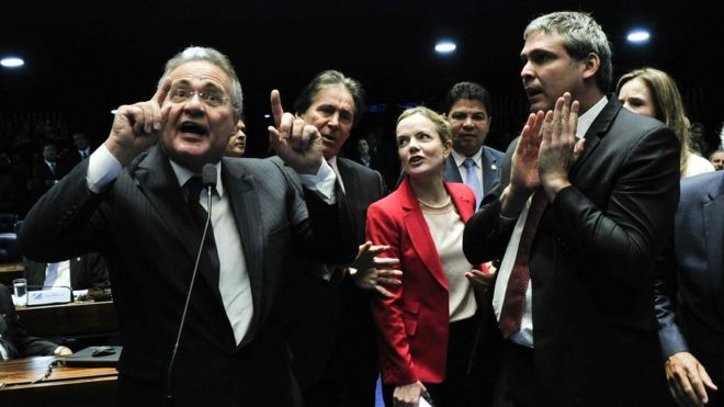 Em momento tenso do julgamento, Renan Calheiros comparou Senado a hospício