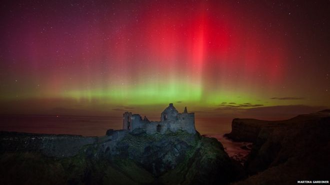 Northern Lights seen from Great Britain _73280606_73280605