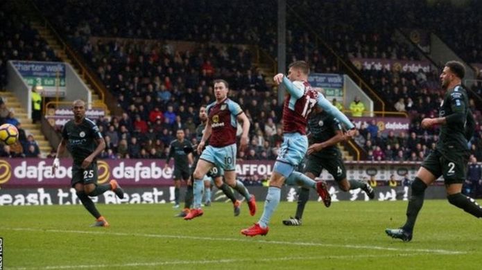 Mkufunzi wa Manchester City Pep Guardiola amekataa kumlaumu Raheem Sterling kwa mkosi wa kikosi chake kushindwa kuilaza Burnley
