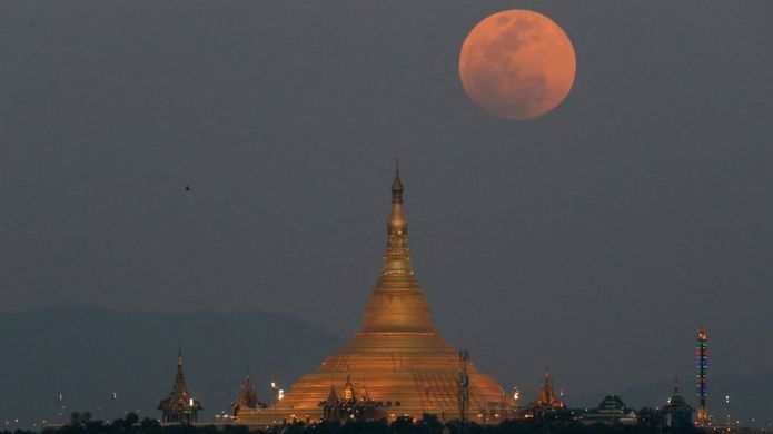 The super blue blood moon rises above the sky in Naypyitaw, Myanmar, 31 January 2018
