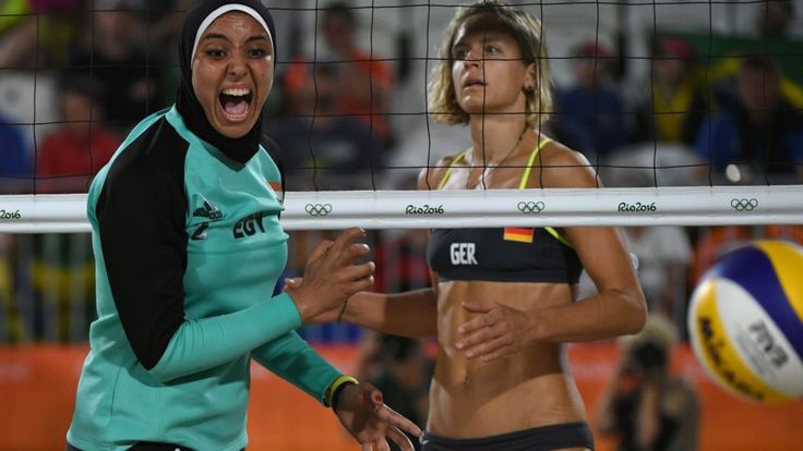 Egyptian and German volleyball players