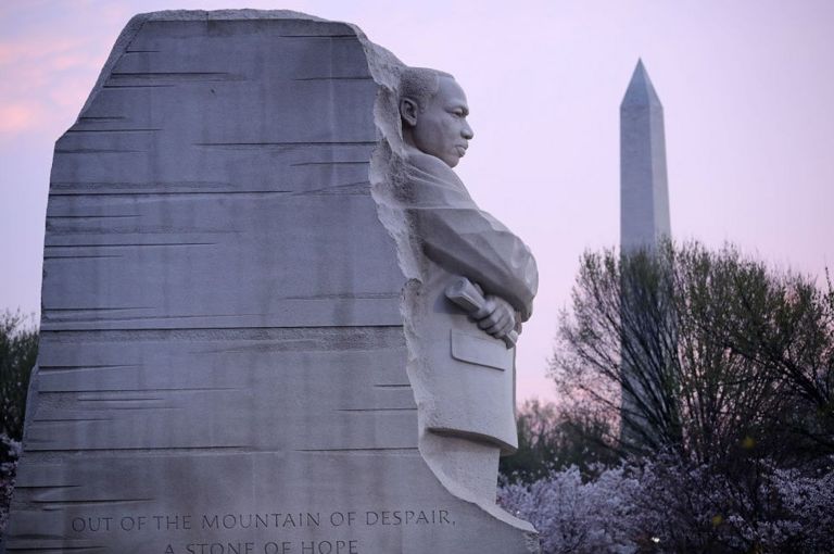 تندیس یادبود مارتین لوترکینگ در سال ۲۰۱۱ در واشنگتن پایتخت آمریکا بنا شد.